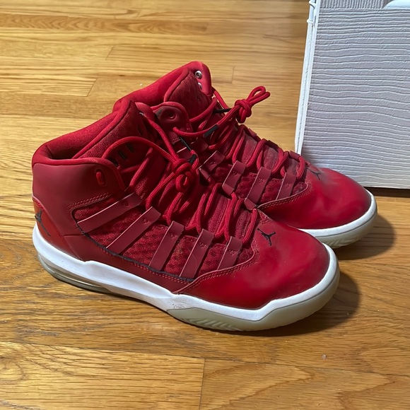 red jordan 11 space jams size 6Y boys Shoes